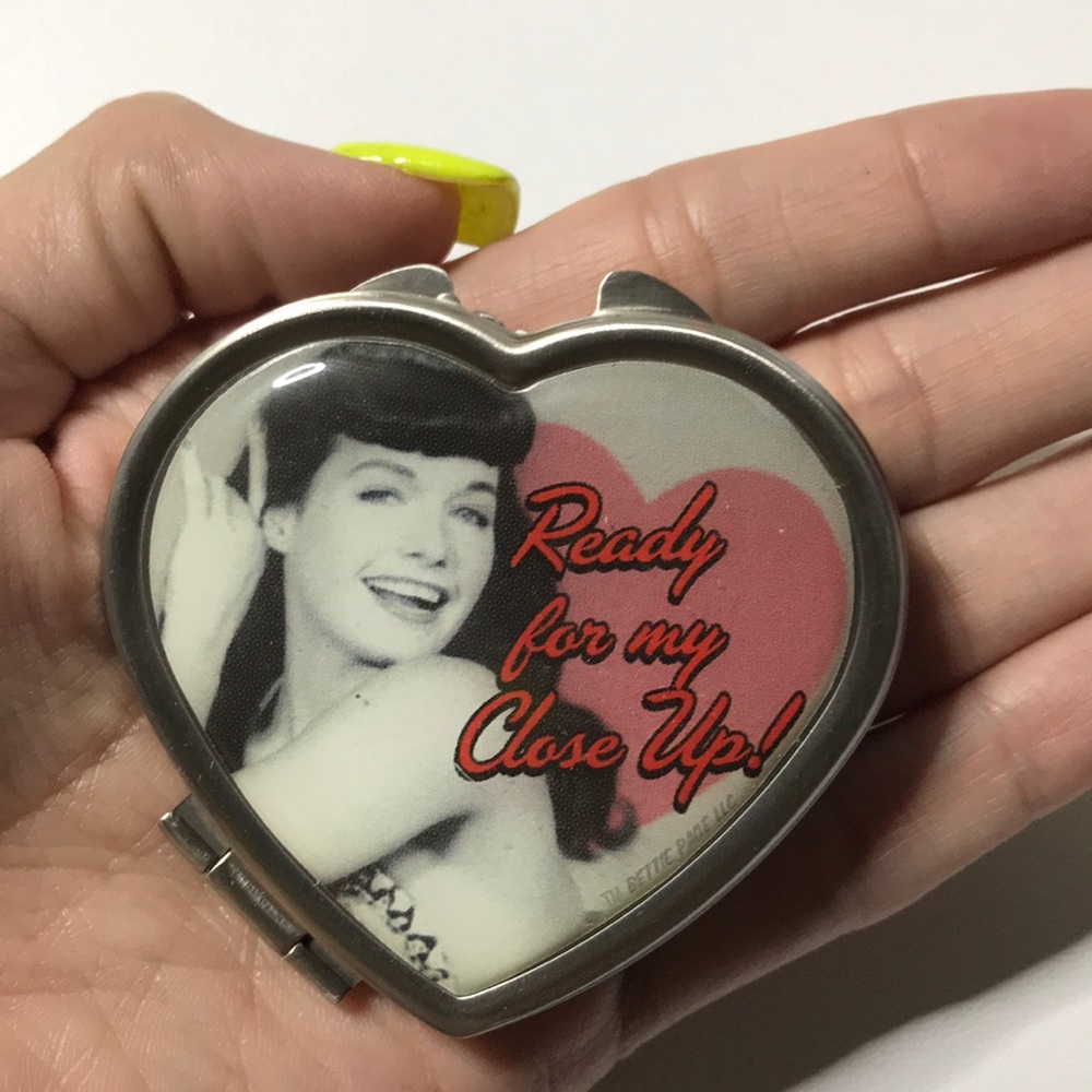 Rockabilly Bettie Page Heart Shaped Compact Mirror